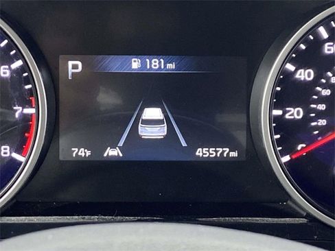 Used 2023 Kia Carnival LX image 19