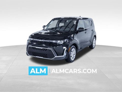 Used 2025 Kia Soul LX image 1