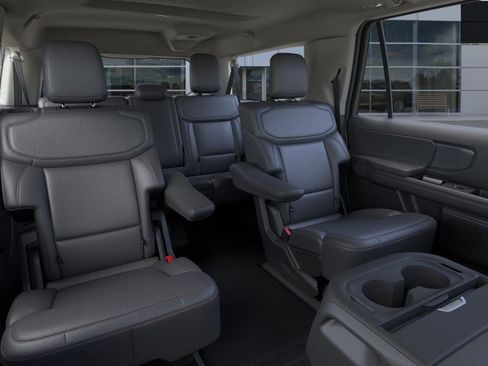 New 2025 Ford Expedition Max Active image 11