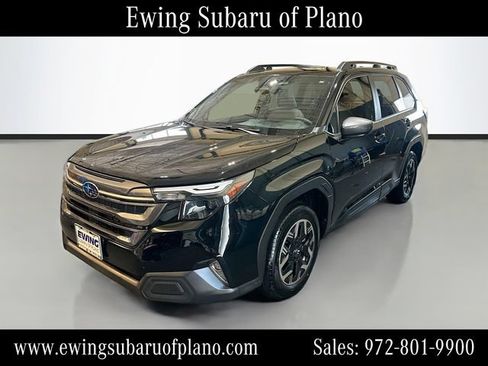 Used 2025 Subaru Forester Premium AWD/4WD image 3
