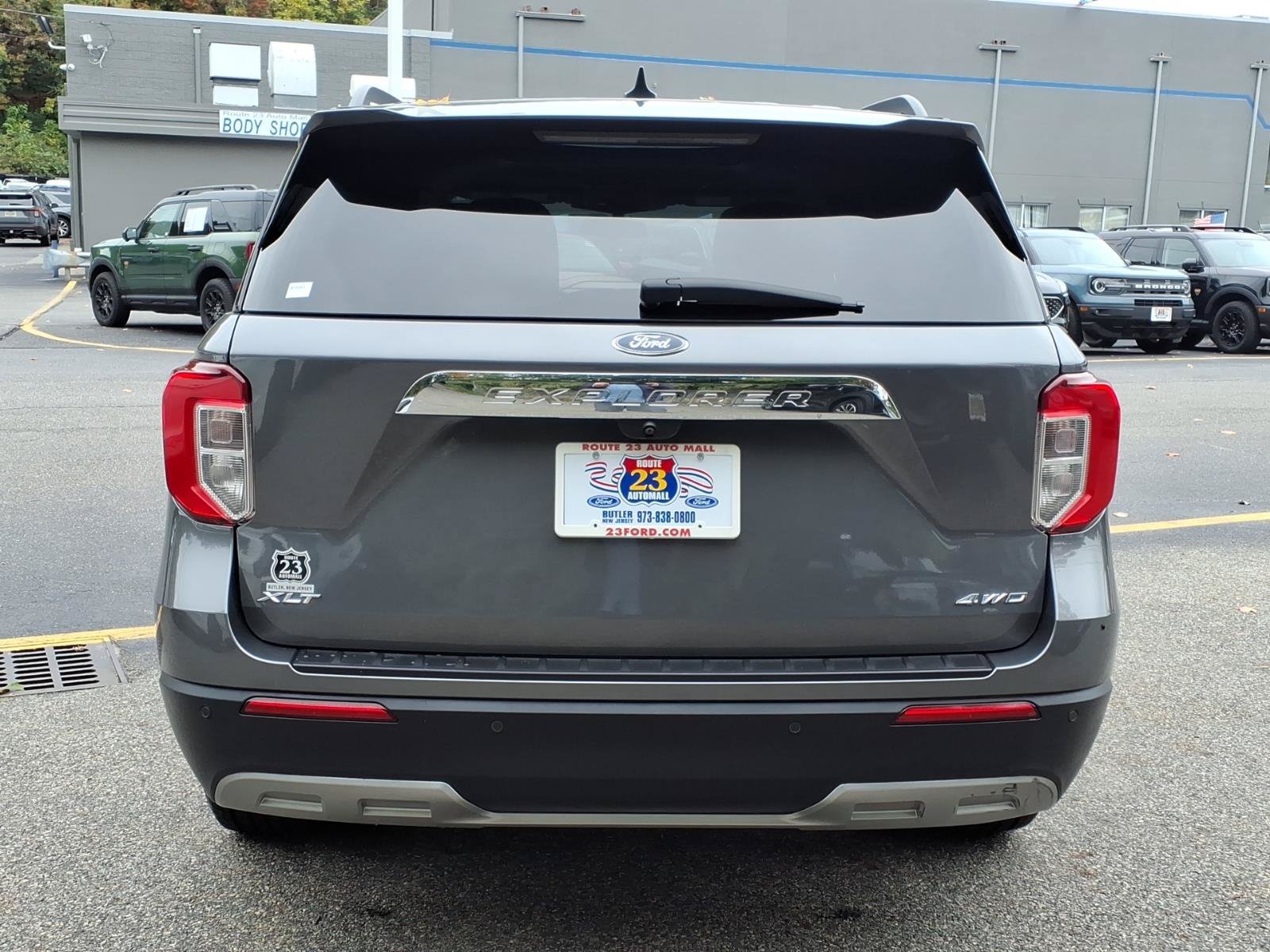 Certified 2022 Ford Explorer XLT w/ Equipment Group 202A AWD/4WD image 7