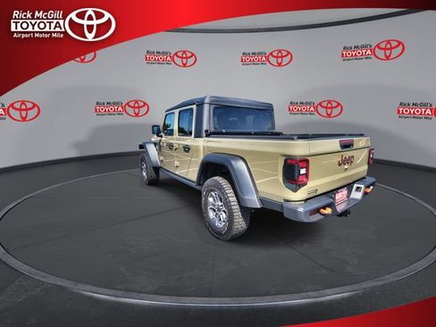 Used 2025 Jeep Gladiator Mojave w/ Convenience Group AWD/4WD image 6