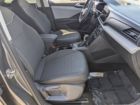 Used 2024 Volkswagen Taos SE image 30