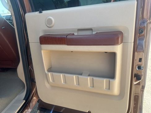 Used 2012 Ford F350 King Ranch w/ King Ranch w/Chrome Pkg image 11