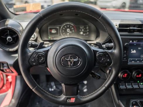 Used 2024 Toyota GR86 RWD image 31