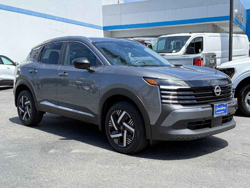 Used 2026 Nissan Kicks SV FWD image 5