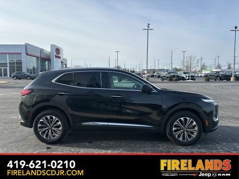 Used 2025 Buick Envision Preferred image 16