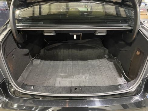 Used 2011 Mercedes-Benz E 350 Sedan image 21