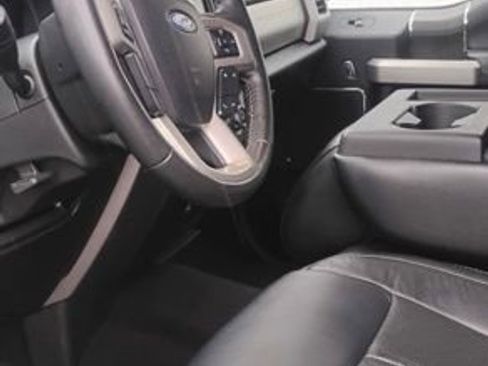 Used 2020 Ford F250 Lariat w/ Lariat Value Package image 5