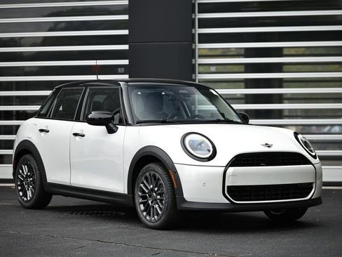 New 2026 MINI Cooper 4-Door Hardtop FWD image 1