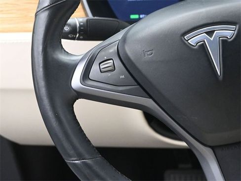 Used 2020 Tesla Model S Long Range Plus image 30