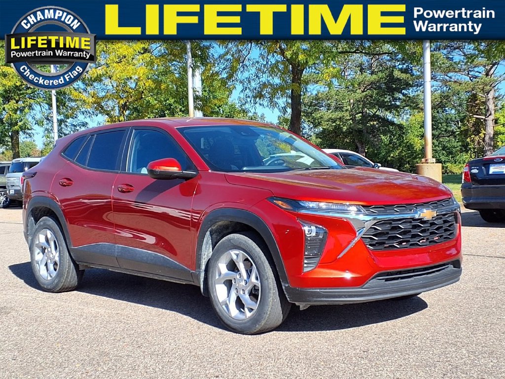 Used 2024 Chevrolet Trax LS w/ LS Convenience Package FWD image 3