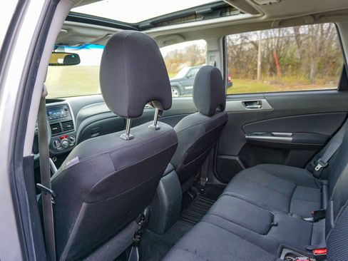 Used 2011 Subaru Forester 2.5X Premium w/ All-Weather Pkg image 18
