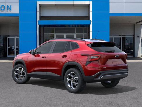 New 2026 Chevrolet Trax LT w/ Driver Confidence Package image 3