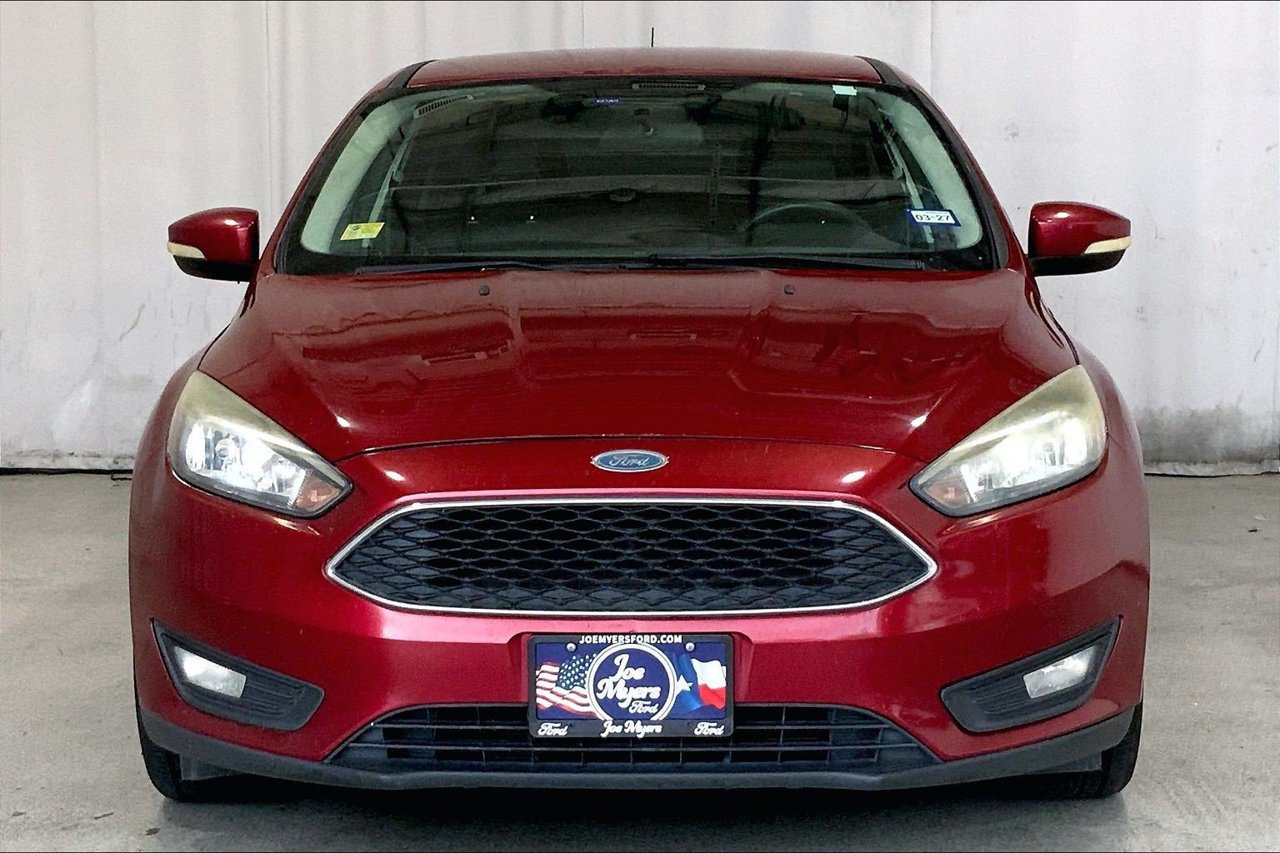 Used 2015 Ford Focus SE w/ Equipment Group 201A FWD image 3