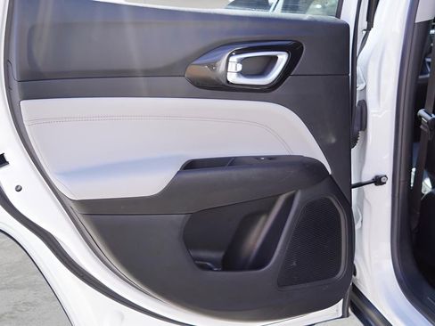 Used 2022 Jeep Compass Limited image 10