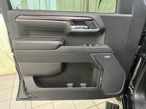 Certified 2023 Chevrolet Silverado 1500 LTZ w/ Technology Package image 38