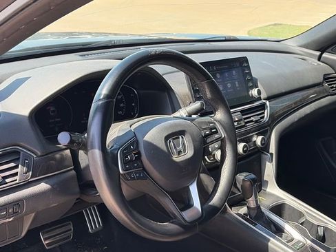 Used 2019 Honda Accord Sport image 13