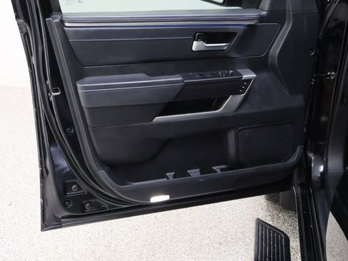 Used 2023 Toyota Tundra Platinum w/ Advanced Package image 12