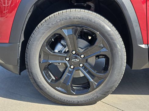 New 2027 Chevrolet Equinox LT w/ Convenience Package II FWD image 12