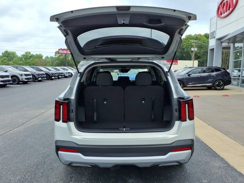 New 2026 Kia Sorento LX FWD image 6