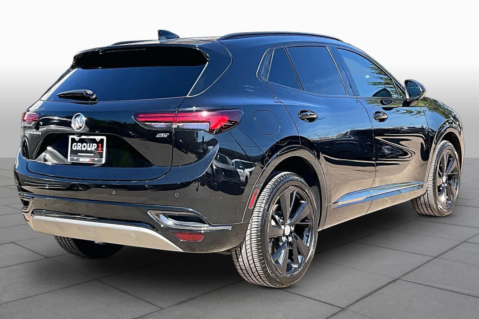 Used 2021 Buick Envision Essence w/ Technology Package I FWD image 12