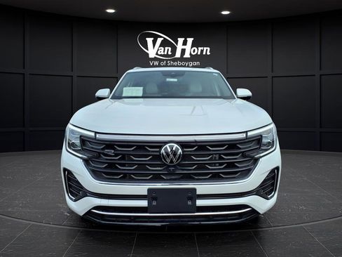 Used 2025 Volkswagen Atlas Cross Sport SEL Premium R-Line image 10