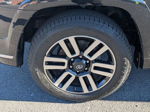 Used 2020 Toyota 4Runner 4WD image 24
