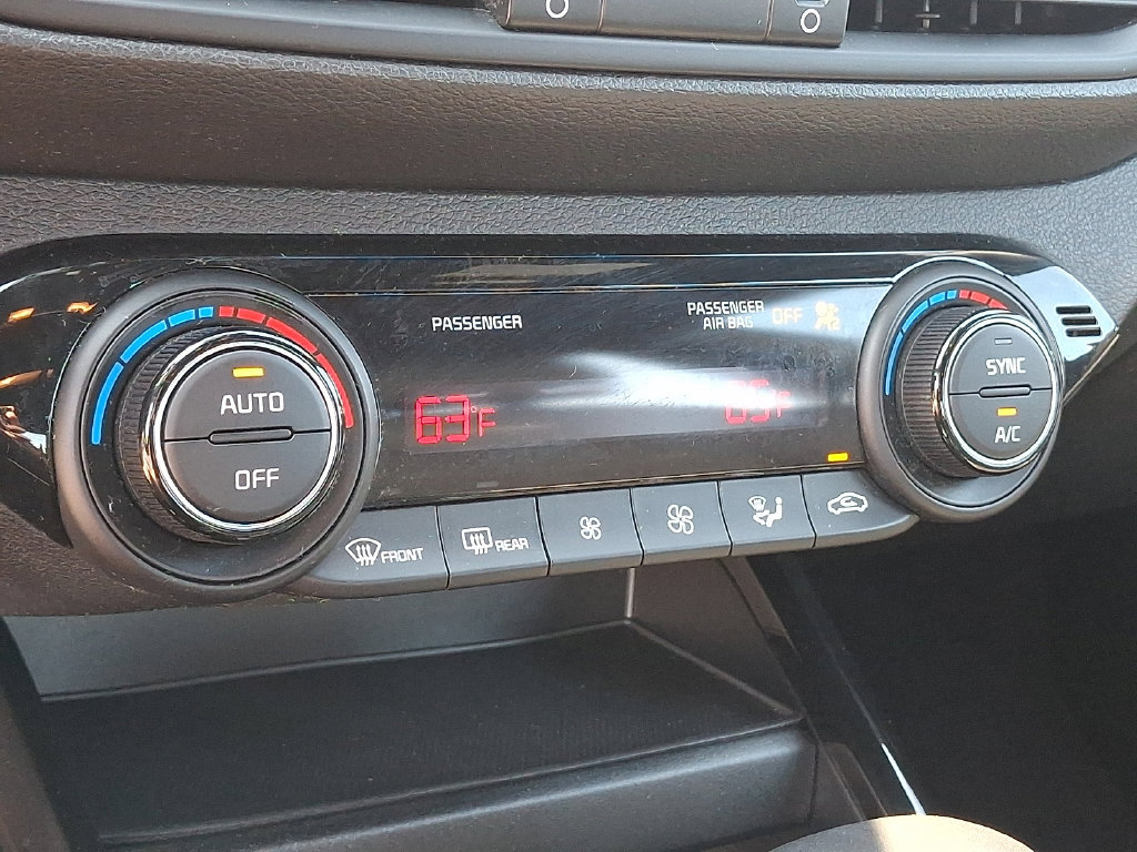 Certified 2023 Kia Forte GT-Line w/ GT-Line Technology Package FWD image 18