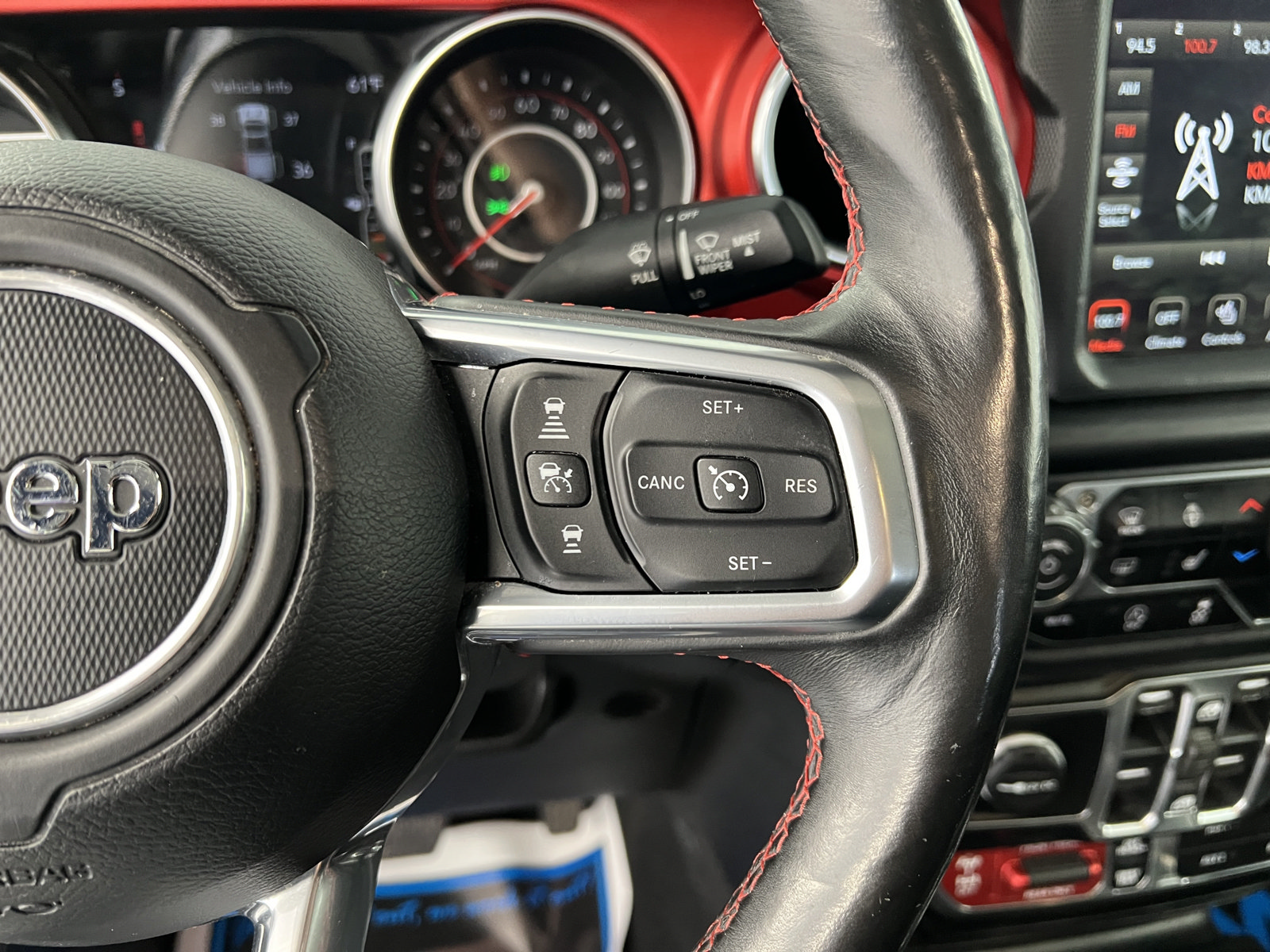 Used 2020 Jeep Gladiator Rubicon AWD/4WD image 25