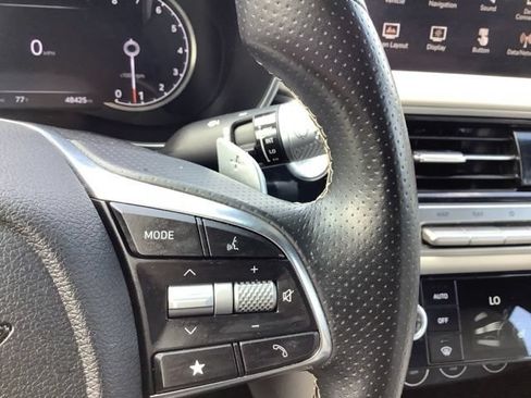 Used 2025 Genesis G70 2.5T AWD/4WD image 35
