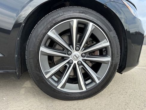 Used 2021 Volvo S60 T5 Momentum image 10