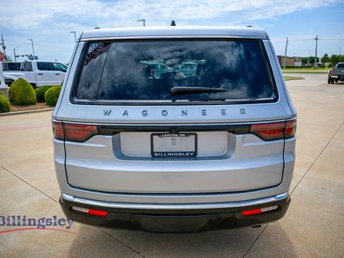 Used 2024 Jeep Wagoneer 4WD image 6