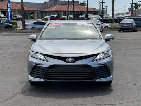 Used 2024 Toyota Camry XLE w/ Navigation Package FWD image 2