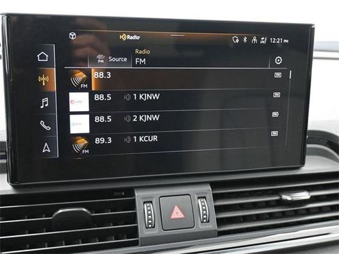 Used 2023 Audi Q5 2.0T Premium w/ Convenience Package image 21