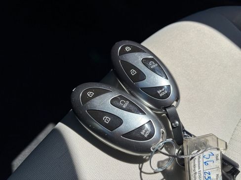Used 2025 Hyundai Sonata SEL FWD image 24