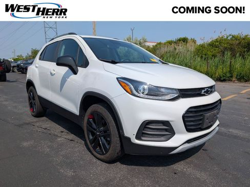 Used 2022 Chevrolet Trax LT w/ Redline Edition AWD/4WD image 1