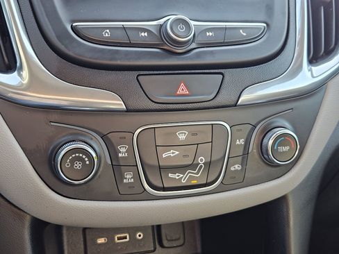 Used 2021 Chevrolet Equinox LS w/ LS Convenience Package image 20