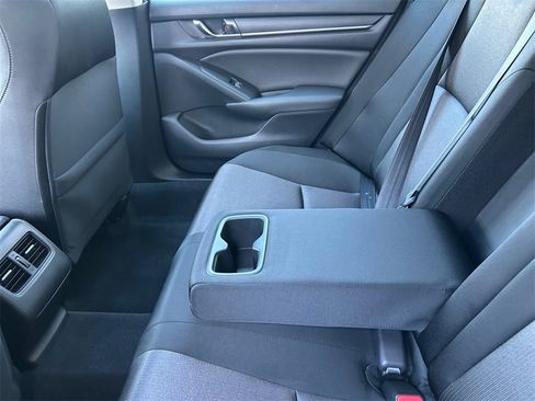 Used 2020 Honda Accord EX image 21