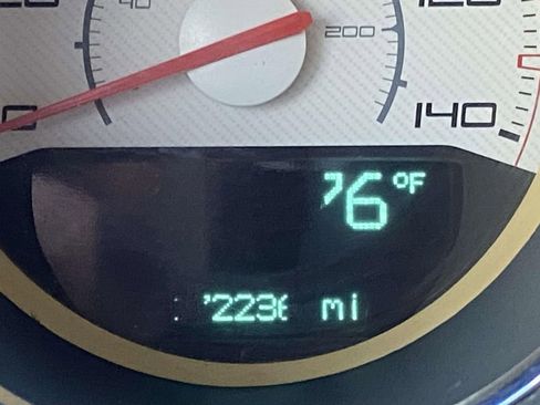 Used 2012 Dodge Challenger SXT image 24