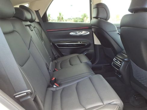 Used 2026 Genesis GV70 2.5T AWD/4WD image 16