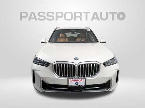 Used 2025 BMW X5 xDrive40i w/ Premium Package image 9
