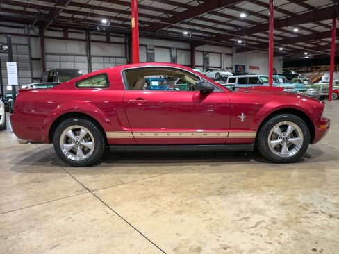 Used 2007 Ford Mustang Coupe RWD image 10