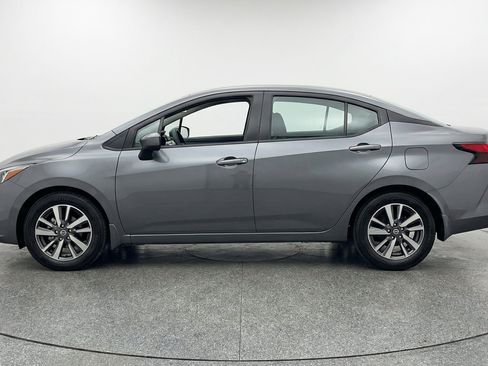 Used 2025 Nissan Versa SV FWD image 5