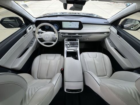 Used 2023 Hyundai Palisade Calligraphy image 21