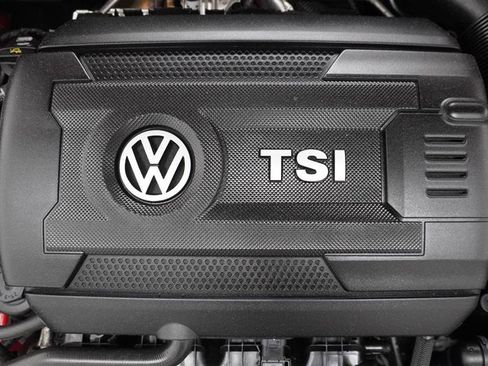 Used 2017 Volkswagen Golf Wolfsburg Edition FWD image 29
