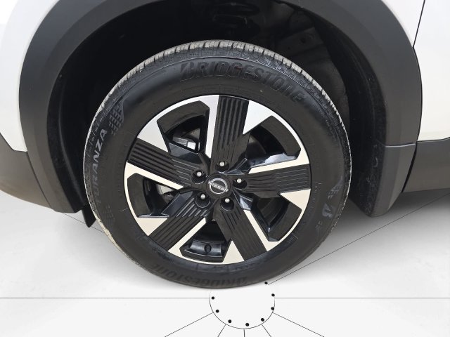 Used 2025 Nissan Kicks SR FWD image 31