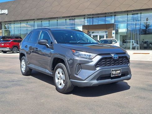Used 2021 Toyota RAV4 LE AWD/4WD image 1