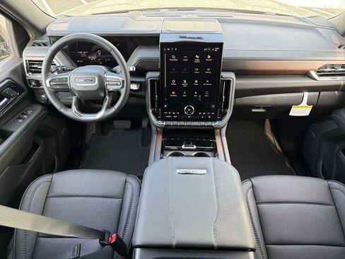 New 2026 GMC Yukon Denali image 2