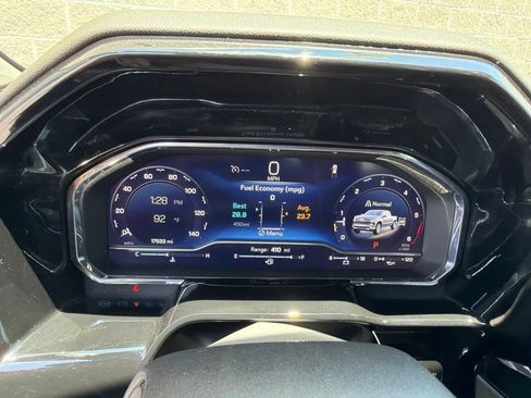 Used 2025 Chevrolet Silverado 1500 LT w/ Z71 Off-Road Package AWD/4WD image 16